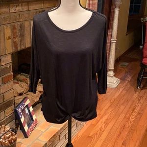 Front knot half sleeve tee